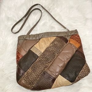 Opulent Containers Vintage 90’s/Y2K Patchwork Leather Embossed Purse